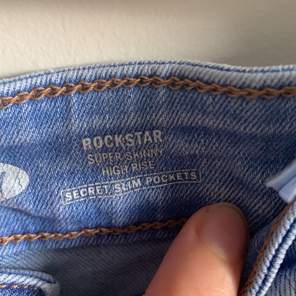 Super Skinny high rise Jeans - Picture 7 of 8